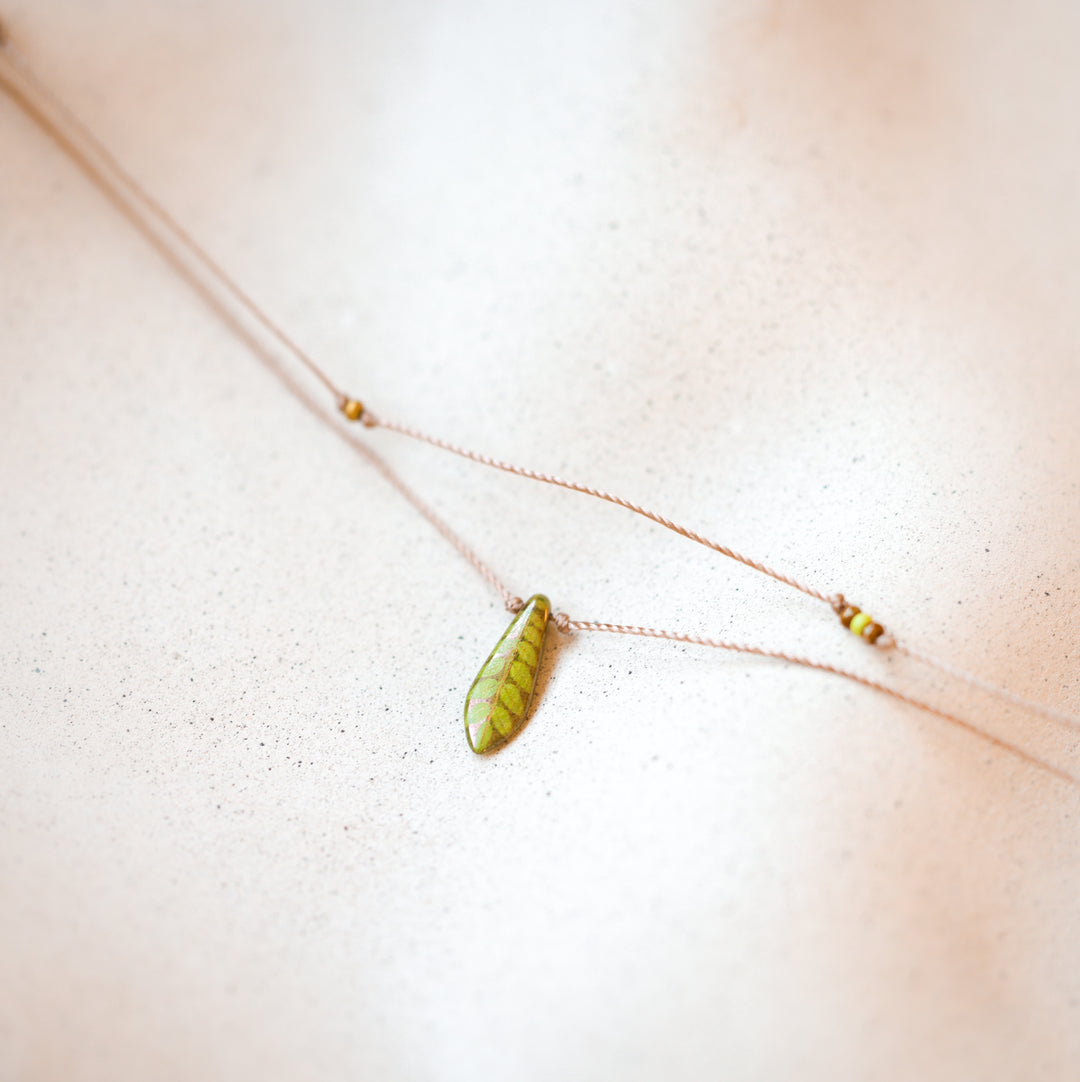 Hippie Green Leaf Dagger Necklace