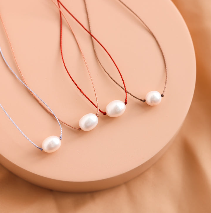 Minimalist Freshwater Pearl Necklace