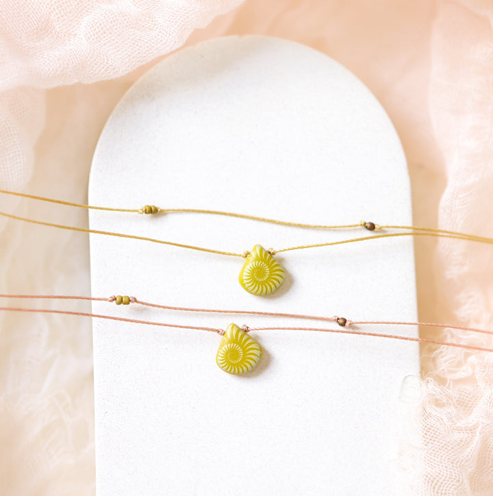 OLIVINE Psychedelic Teardrop Layered Choker Necklace