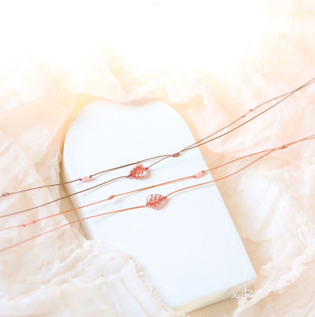 BELLA ROSE Leaf Layered Choker Necklace