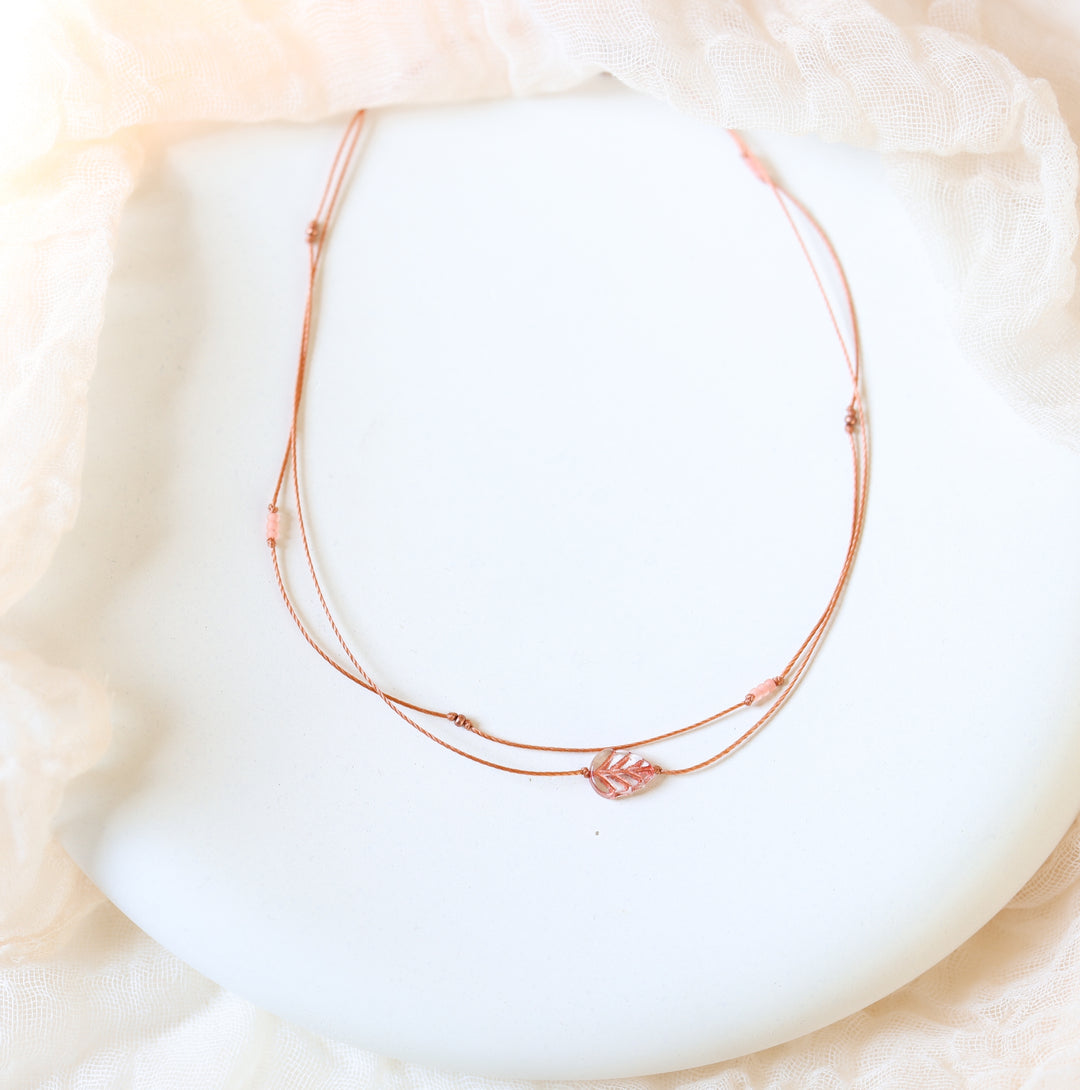 BELLA ROSE Leaf Layered Choker Necklace