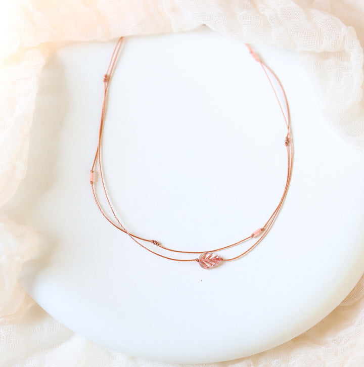 BELLA ROSE Leaf Layered Choker Necklace