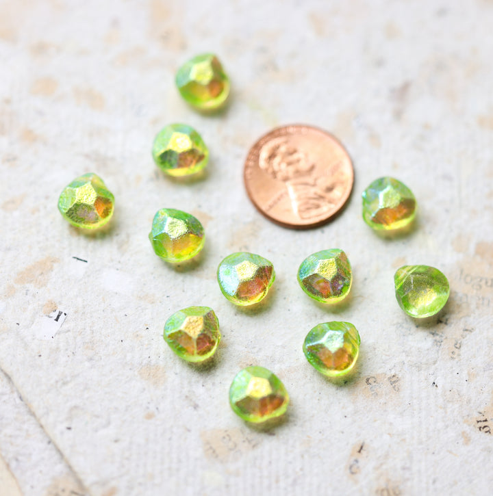 ELYSIUM Iridescent Green Drop Layered Choker Necklace