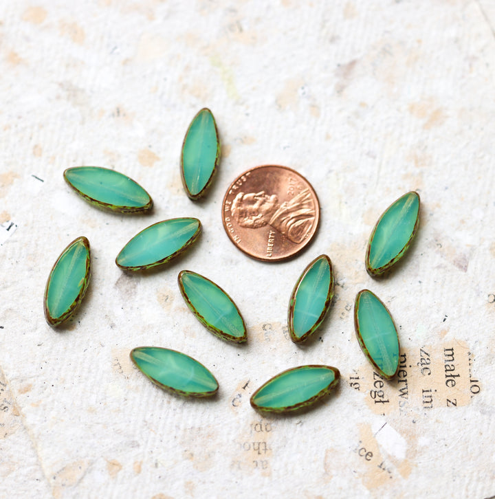 MYST Green Petal Layered Choker Necklace