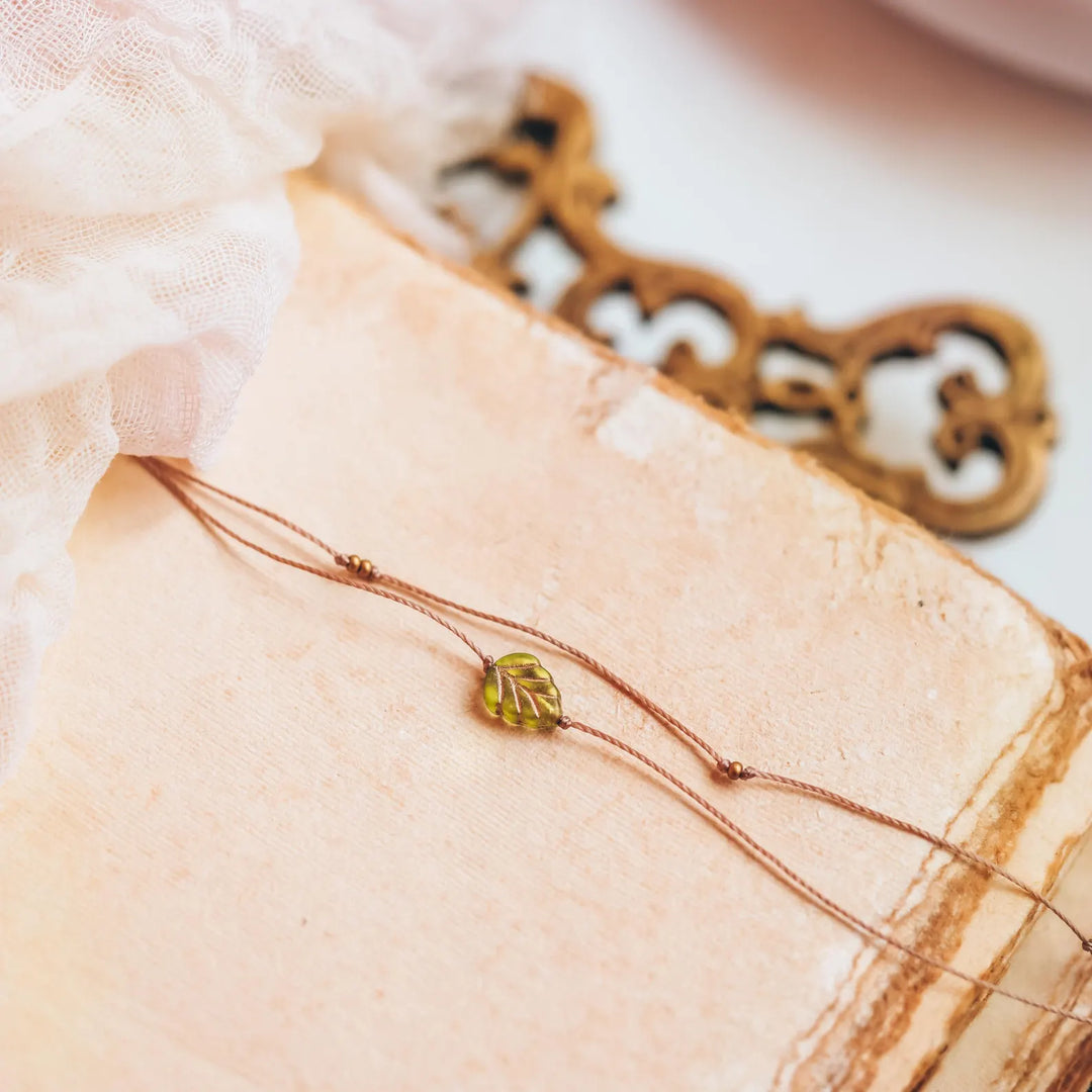 Whimsy Green Leaf Choker Necklace