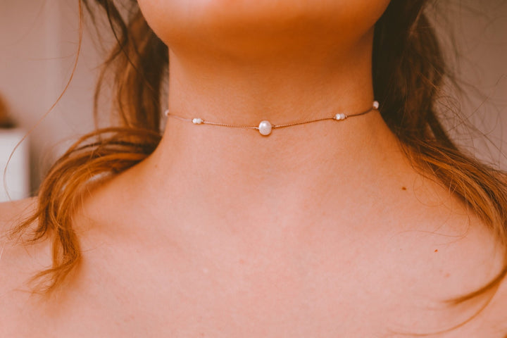 Dainty Mother of Pearl Choker Necklace - SAME SUN CO