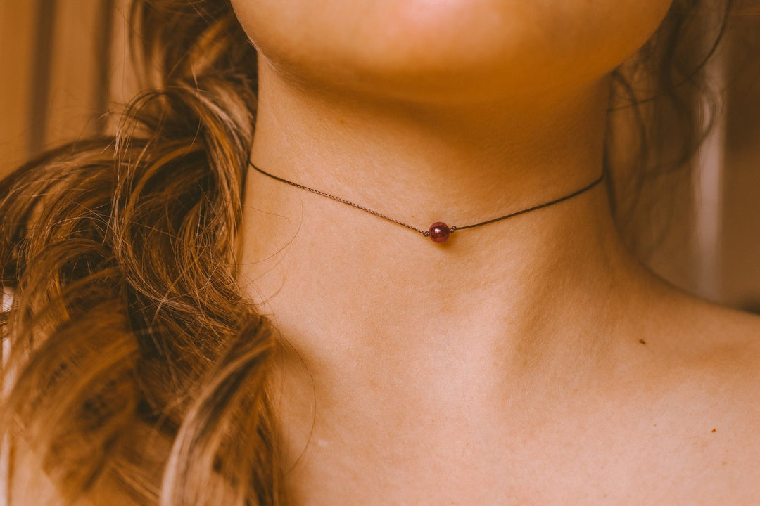 Dainty Red Garnet Choker - SAME SUN CO