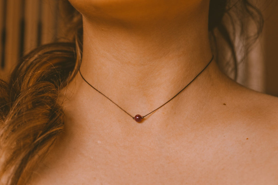 Dainty Red Garnet Choker - SAME SUN CO